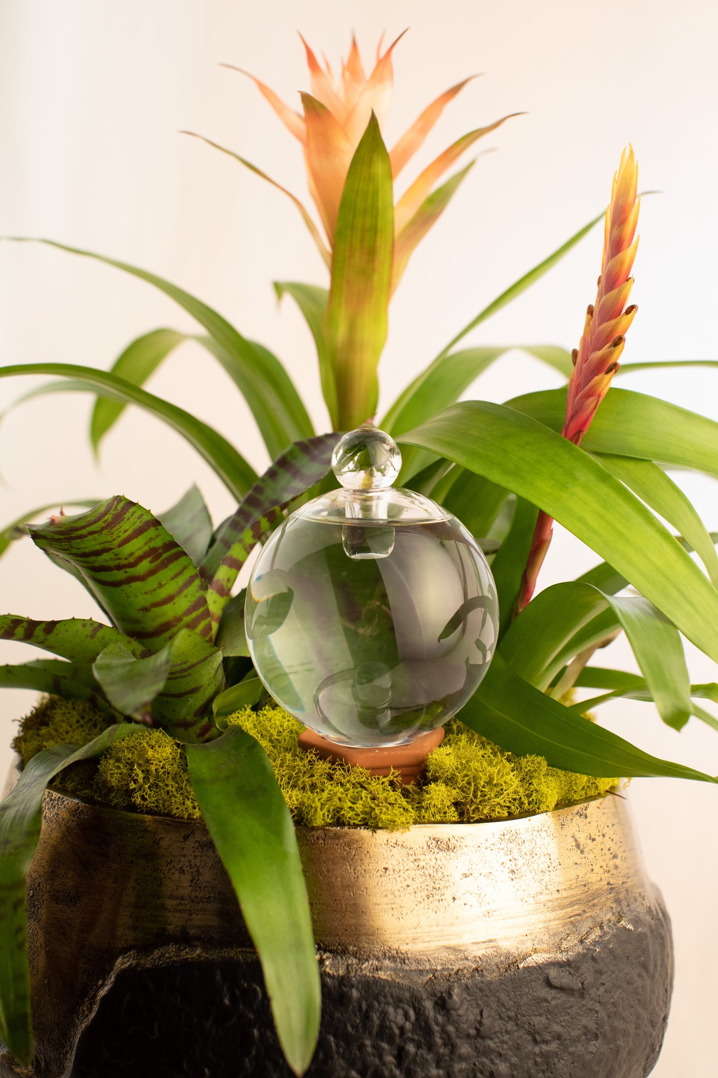 9CM CRYSTAL waterfall globe