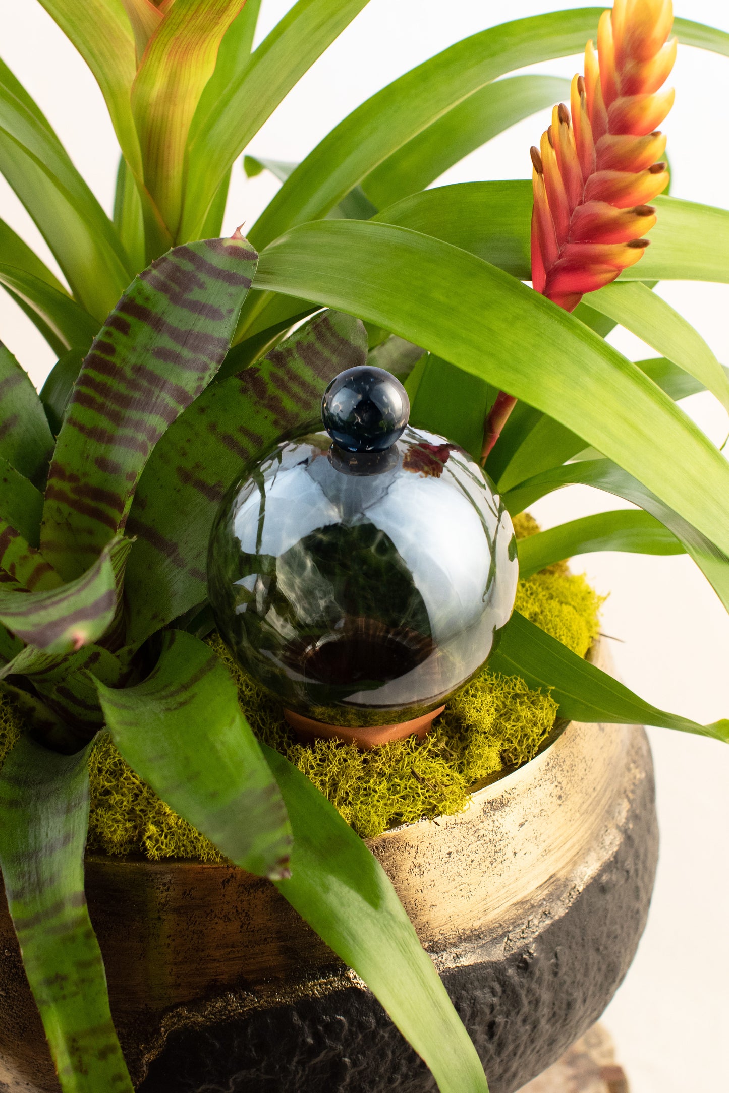 9CM ONYX IRIDESCENT waterfall globe